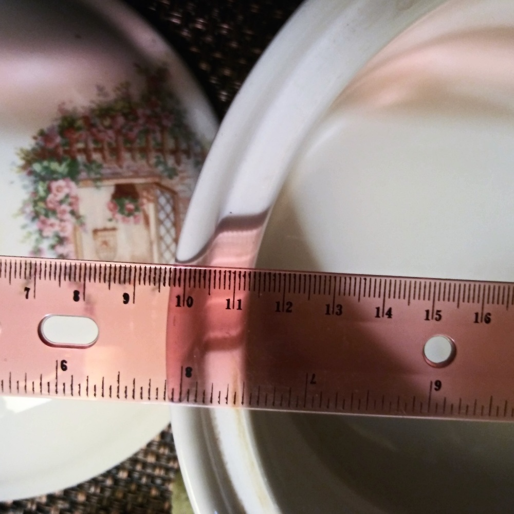 Pristine Retro Mid-century Casserole/Serving Dish - Picture 6 of 7